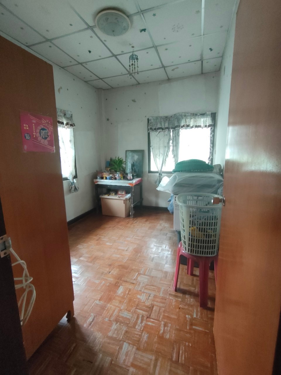 ขายด่วนบ้านเดี่ยว 2 ชั้น หมู่บ้านคันทรีพาร์ค15 ถนนสามโคก-ปทุมธานี